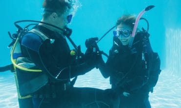 התמודדות עם מצבי חירום מתחת למים: מה שכל צולל חייב לדעת
